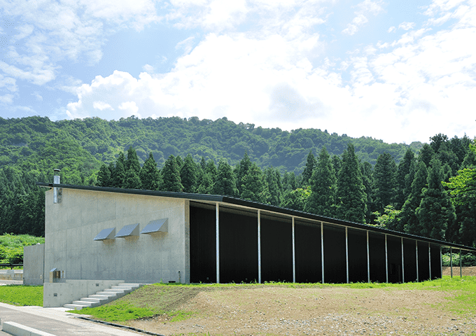 写真：研究棟