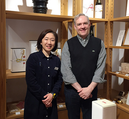 With Hachikura Manager and gift wrapping specialist, Jun Kitsu